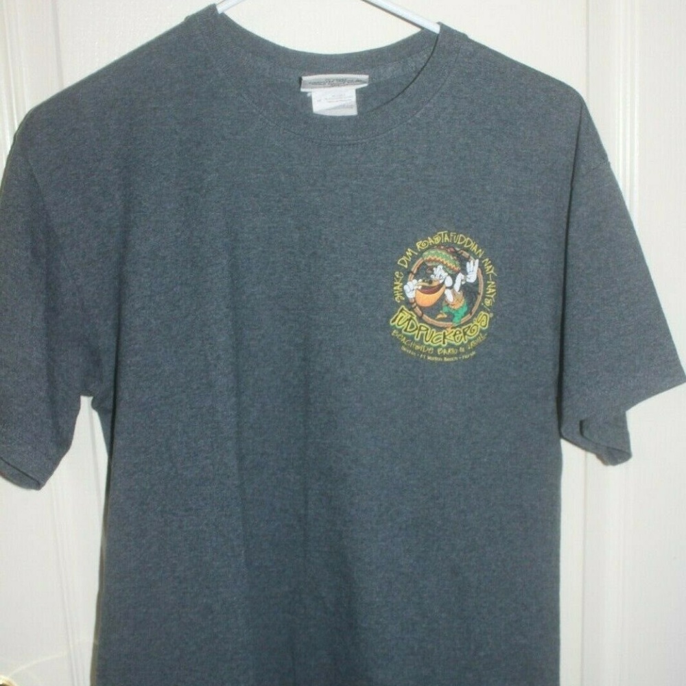 Fuddpuckers Gray Graphic Short Sleeve Tee Shirt Size Medium Nice!